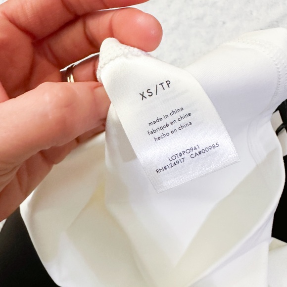 NWT- WeWoreWhat Sport Cami Cross Back Optic White - Picture 9 of 12